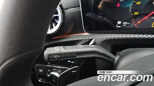 Mercedes-Benz A-Class 2020 — Photo 28/31