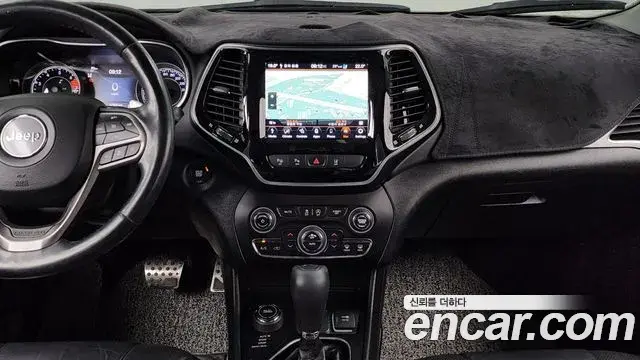 Jeep Cherokee 2020 — ფოტო 5/35