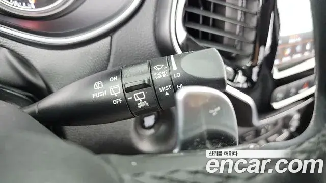 Jeep Cherokee 2020 — ფოტო 7/35