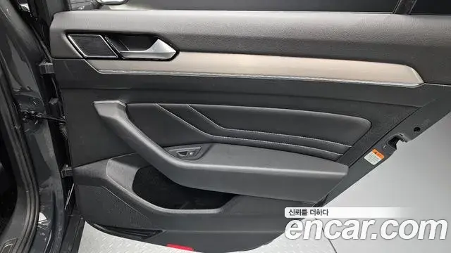Volkswagen Passat GT 2021 — Şəkil 24/30
