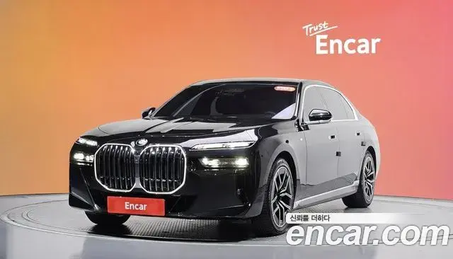 BMW 7 Series 2024 — ფოტო 13/36