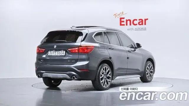 BMW X1 2022 — ფოტო 15/20