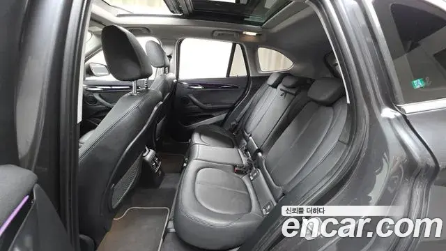 BMW X1 2022 — ფოტო 17/20