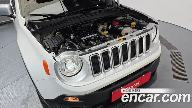 Jeep Renegade 2018 — Фото 6/20