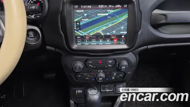 Jeep Renegade 2018 — Фото 14/20