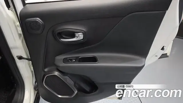 Jeep Renegade 2018 — Şəkil 2/31