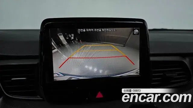 Hyundai Veloster 2019 — Şəkil 13/30