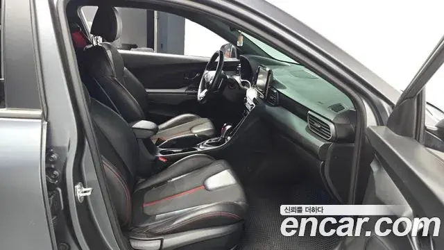 Hyundai Veloster 2019 — Şəkil 25/30