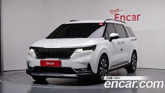 Kia Carnival 2021 — Фото 1/20