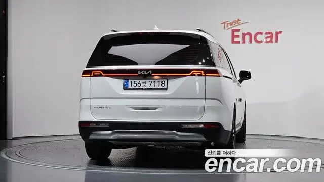 Kia Carnival 2021 — Фото 4/20