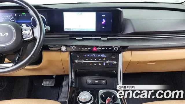 Kia Carnival 2021 — Фото 14/20