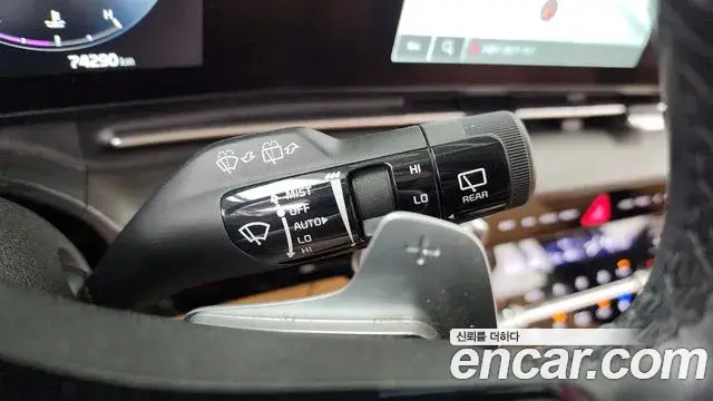 Kia Carnival 2021 — Фото 18/20