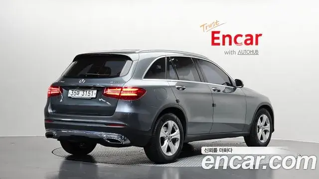 Mercedes-Benz GLC-Class 2018 — ფოტო 27/31