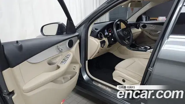 Mercedes-Benz GLC-Class 2018 — ფოტო 19/31