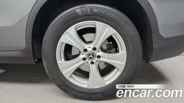 Mercedes-Benz GLC-Class 2018 — ფოტო 7/31
