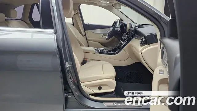Mercedes-Benz GLC-Class 2018 — ფოტო 23/31