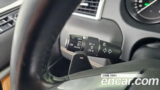 Land Rover Discovery Sport 2018 — Photo 13/30