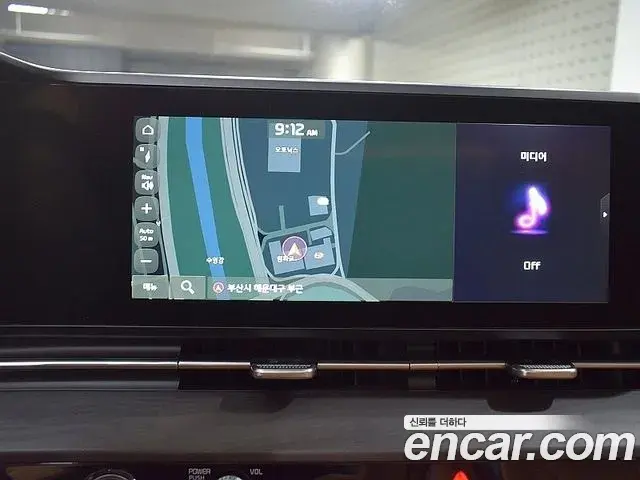 Kia Carnival 2020 — Фото 12/20