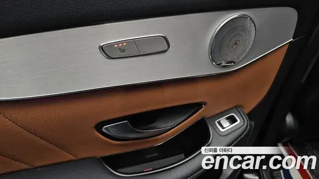 Mercedes-Benz GLC-Class 2020 — Фото 19/20