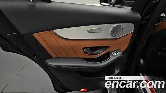Mercedes-Benz GLC-Class 2020 — ფოტო 5/37