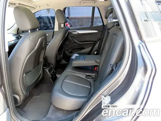 BMW X1 2018 — Photo 6/20