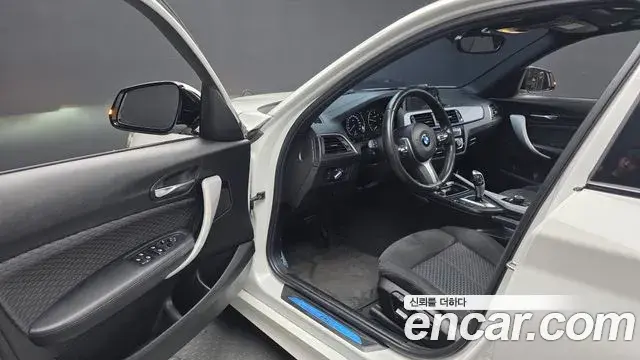 BMW 1 Series 2018 — Photo 13/31