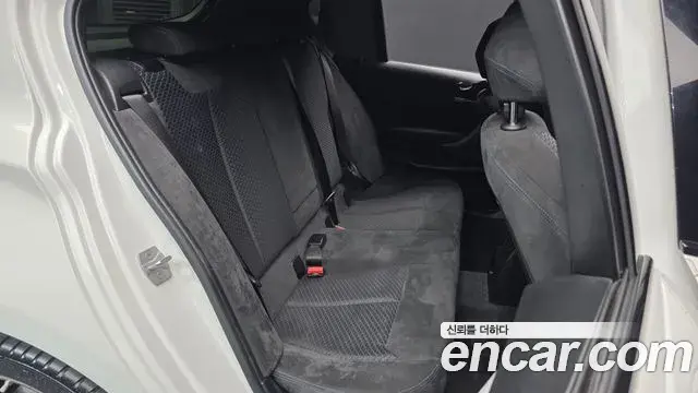 BMW 1 Series 2018 — Photo 14/31