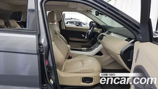 Land Rover Range Rover Evoque 2018 — ფოტო 11/34