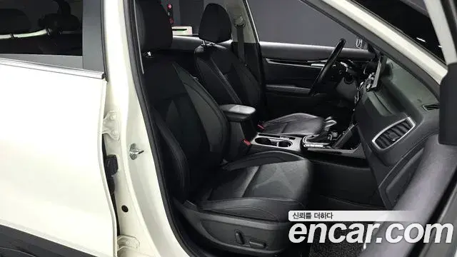 Kia Seltos 2019 — Şəkil 31/32