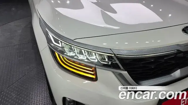 Kia Seltos 2019 — Şəkil 26/32