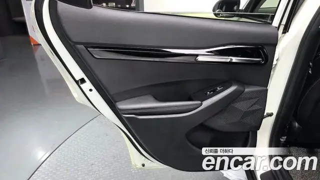 Kia Seltos 2019 — Şəkil 16/32