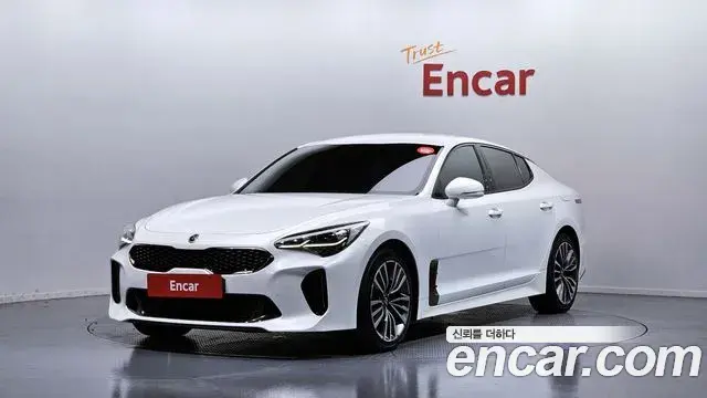 Kia Stinger 2018 — Şəkil 22/30
