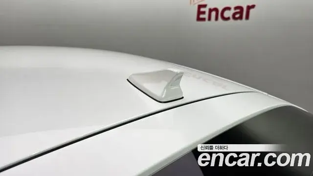 Kia Stinger 2018 — Şəkil 26/30