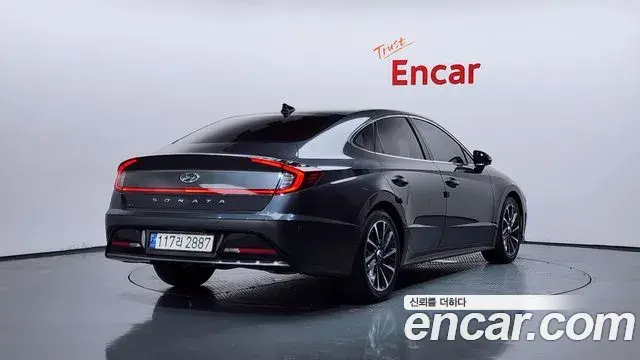 Hyundai Sonata Hybrid 2021 — ფოტო 25/34