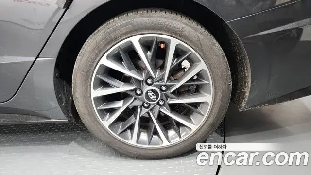 Hyundai Sonata Hybrid 2021 — ფოტო 13/34