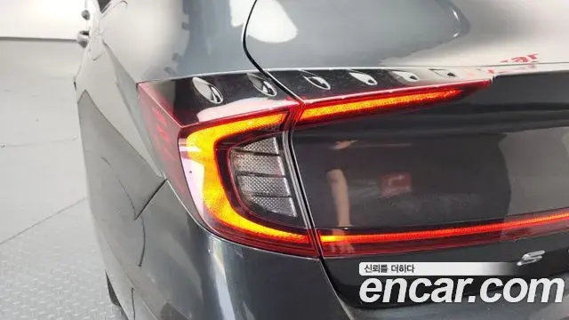 Hyundai Sonata Hybrid 2021 — ფოტო 18/34