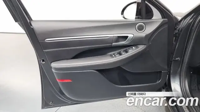 Hyundai Sonata Hybrid 2021 — ფოტო 14/34