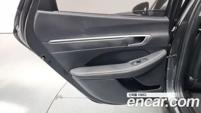 Hyundai Sonata Hybrid 2021 — ფოტო 33/34