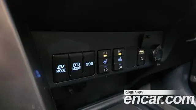 Toyota RAV4 2018 — Фото 20/20