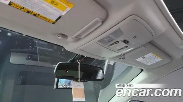 Toyota RAV4 2018 — Şəkil 15/31