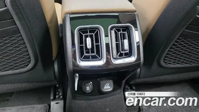 Kia Sorento 2024 — Şəkil 9/37