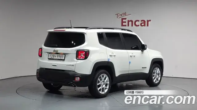 Jeep Renegade 2021 — Photo 19/30