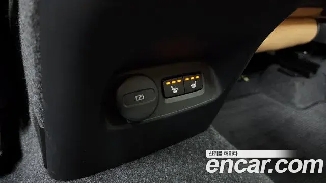 Volvo XC40 2021 — Şəkil 34/34