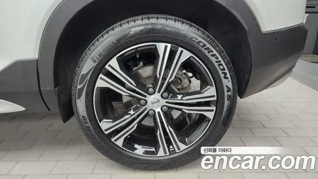 Volvo XC40 2021 — Şəkil 8/34