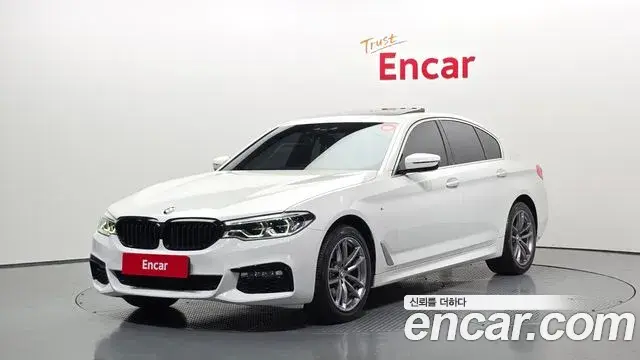 BMW 5 Series 2018 — Фото 1/20
