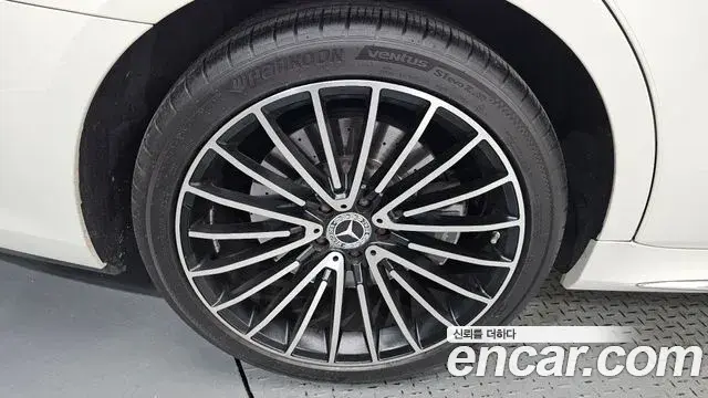 Mercedes-Benz S-Class 2022 — Photo 5/20