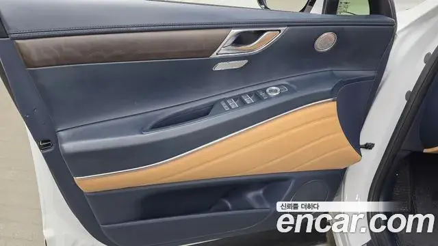 Genesis GV80 2022 — Photo 34/37