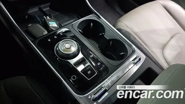 Kia Carnival 2024 — ფოტო 12/20