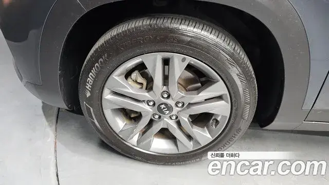Kia Seltos 2020 — ფოტო 9/20