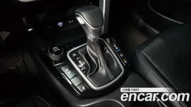 Kia Seltos 2020 — ფოტო 19/20